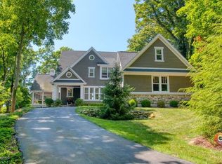 2324 Lakeshore Dr, Fennville, MI 49408