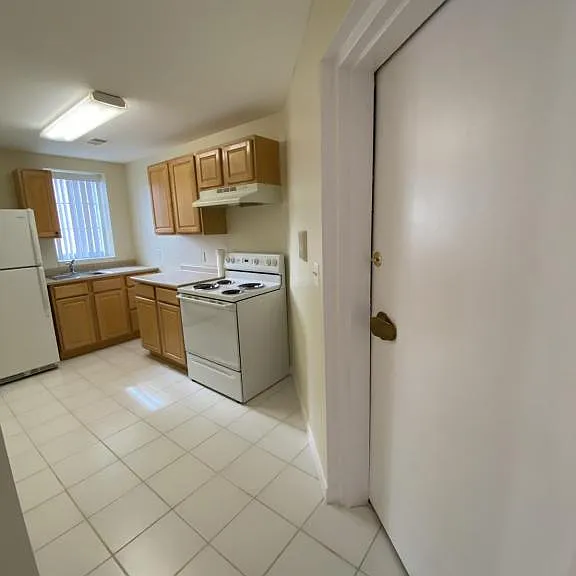420 North St #14 — Photo 9