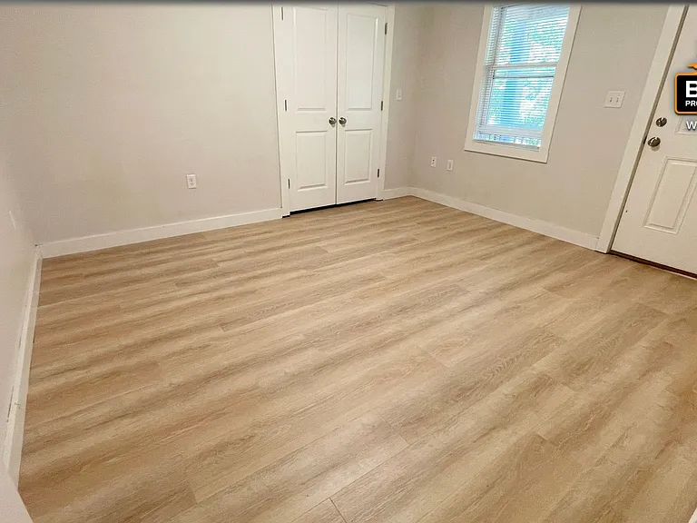 429-433 Princeton Rd — Photo 16