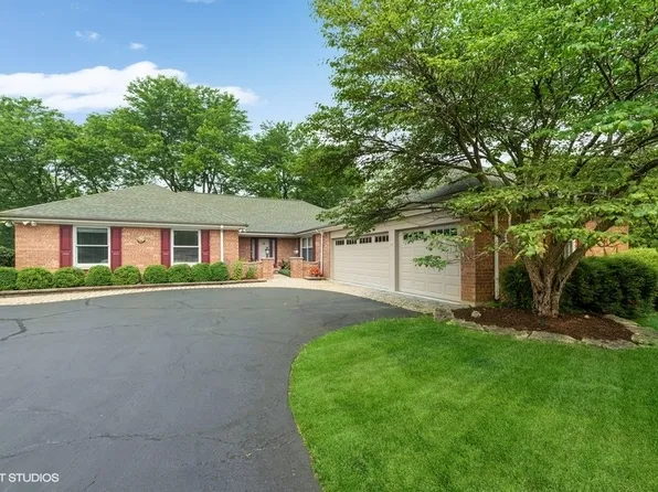 (undisclosed Address), Barrington, IL 60010
