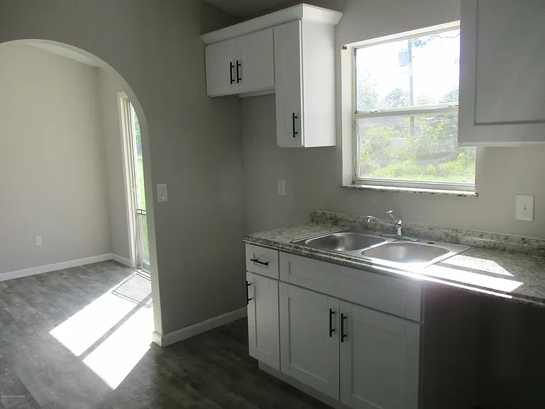 474 Tuloma Ave SW — Photo 6