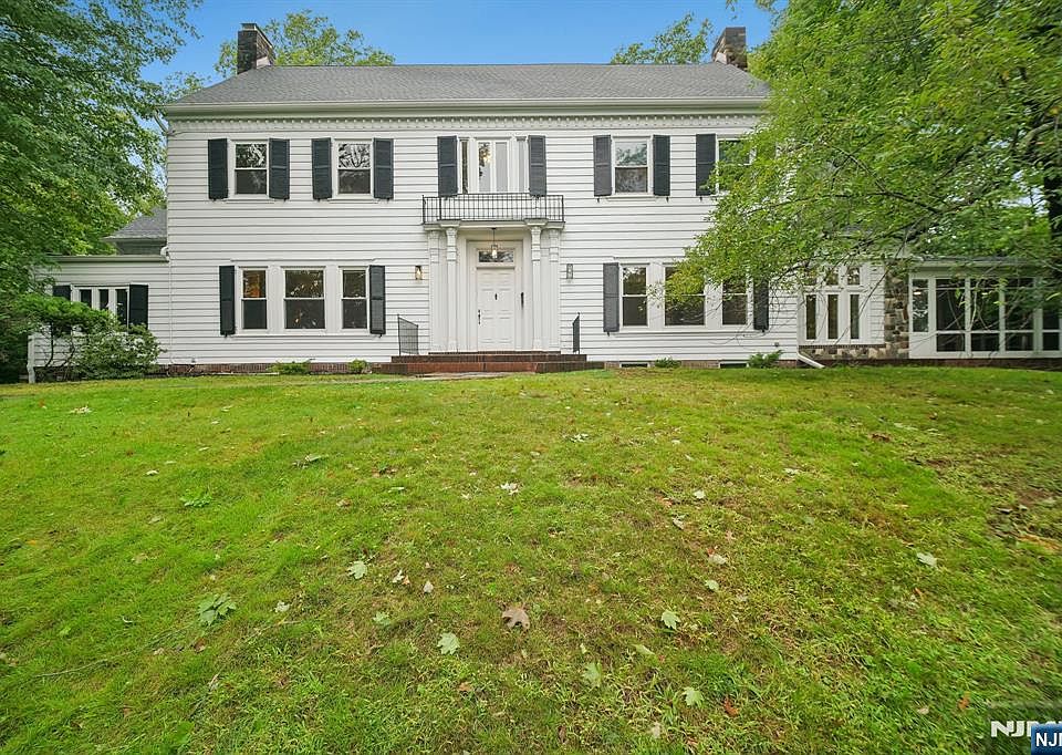 1st image of 241 Ridgewood Road