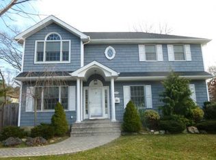316 Hyman Ave, West Islip, NY 11795