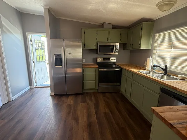 3 bed, 2.0 bath, 1188 sqft, $1,400 — Photo 4