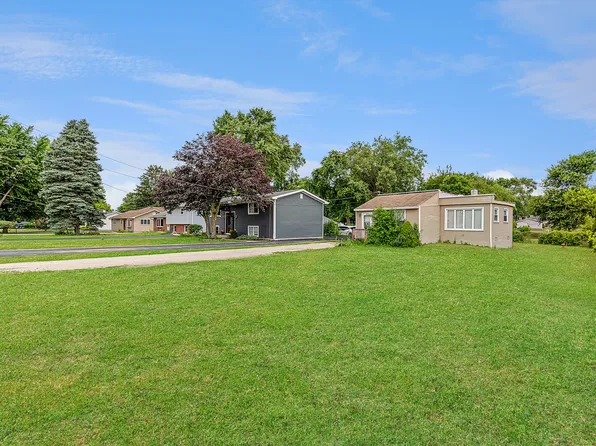 1S217 Valley Rd, Lombard, IL 60148