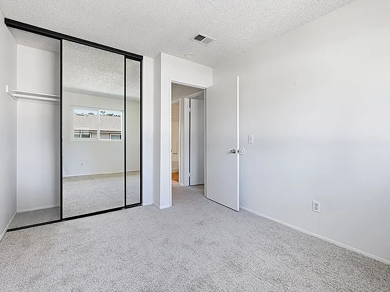 Canyon Springs Townhome Apartments — Photo 15