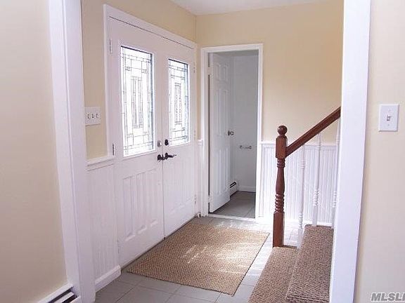2nd image of 9 Grand Canyon Ln