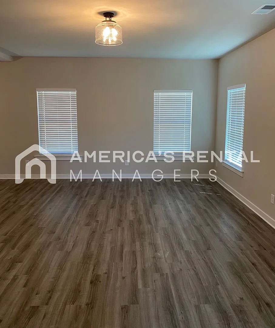 Home for Rent in Jemison, AL... Available to View with a 48 Hour Notice! — Photo 2