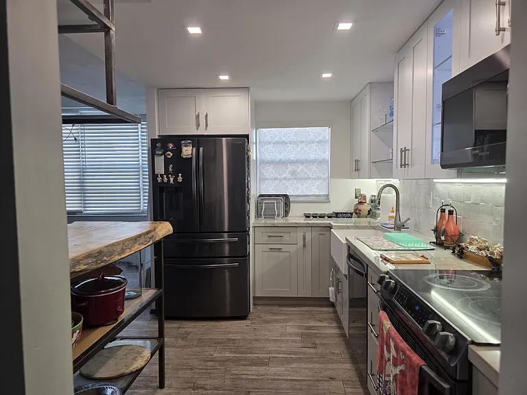 2741 Taft St #109 — Photo 6