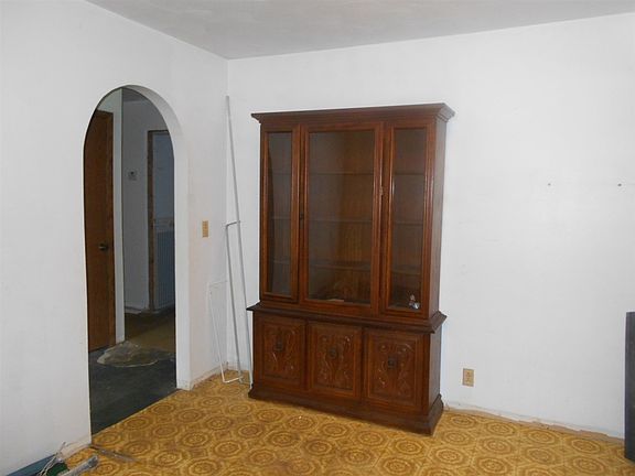 4th image of 95 Private Drive 40