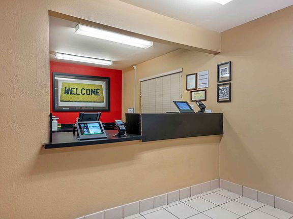 Lobby and Guest Check-in