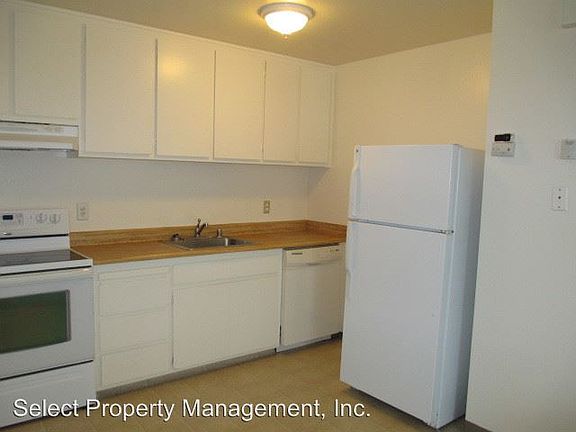 3rd image of 6165 Merrywood Dr