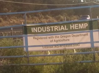 3530 NW Lone Pine Rd, Redmond, OR 97756