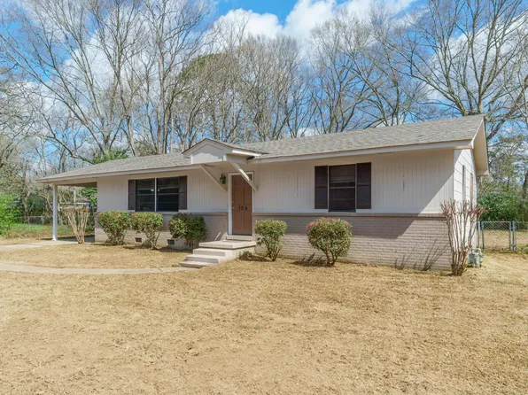 106 Waller St, Petal, MS 39465