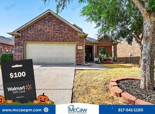 8824 Whirlwind Trl, Aubrey, TX 76227