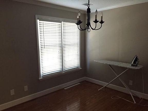 5th image of 213 Water Oak Dr