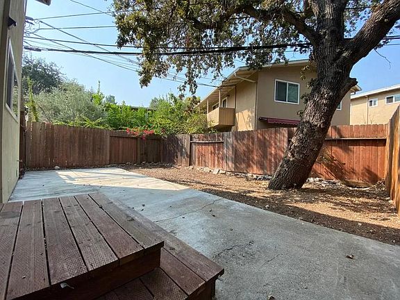 4th image of 580 Geneva Ave APT 2