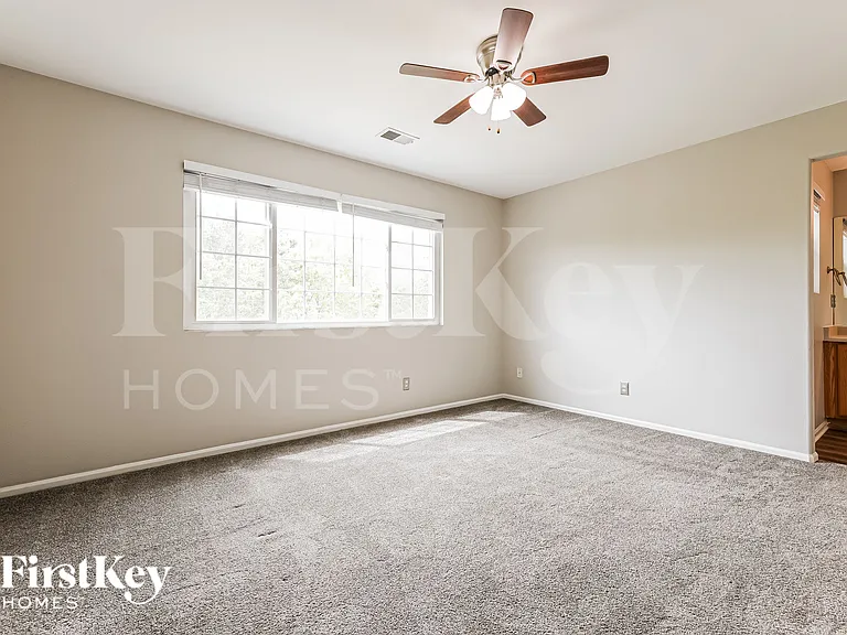 5135 Nighthawk Pkwy — Photo 9