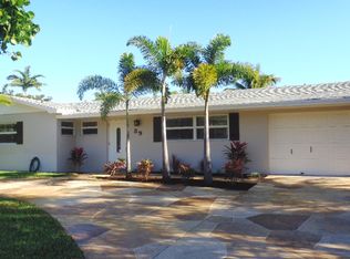 39 Willow Rd, Tequesta, FL 33469