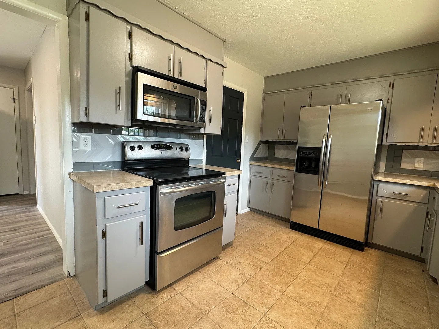 711 SW Ranch Oak- Hot new listing! — Photo 4