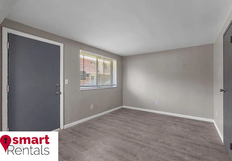 467 S Holmes Ave #B — Photo 10