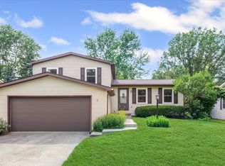 2803 S Myra Ridge Dr, Urbana, IL 61802