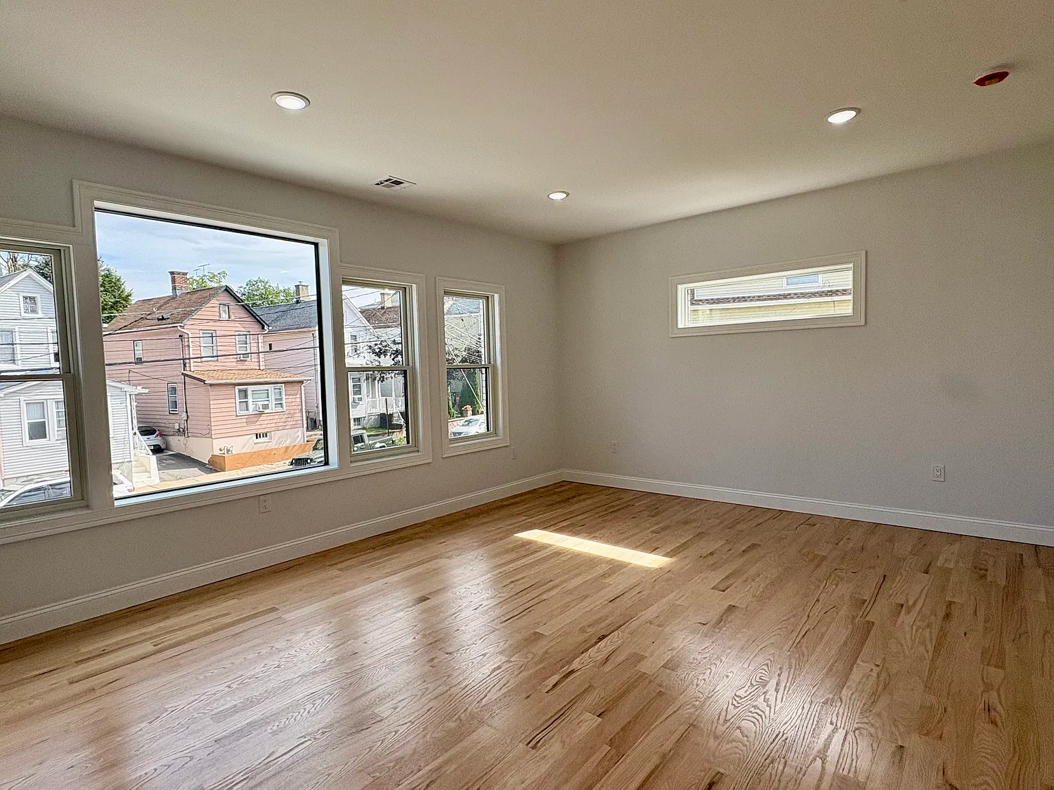 3 bed, $4,000 — Photo 4