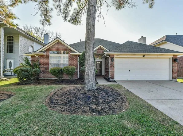 14943 Chestnut Falls Dr, Cypress, TX 77433