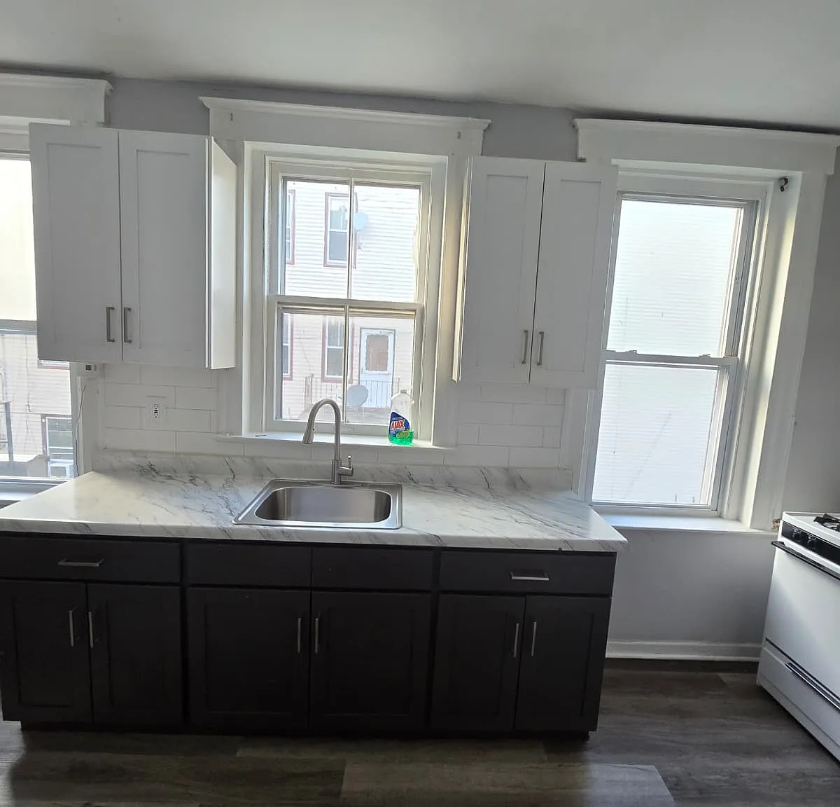 3 bed, $1,800 — Photo 3
