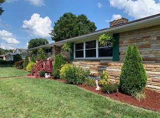 802 Boulevard Dr, Belpre, OH 45714