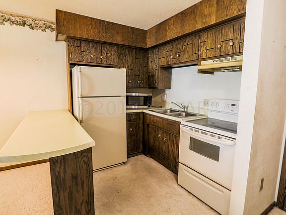5th image of 315 Park Lake Blvd APT 209