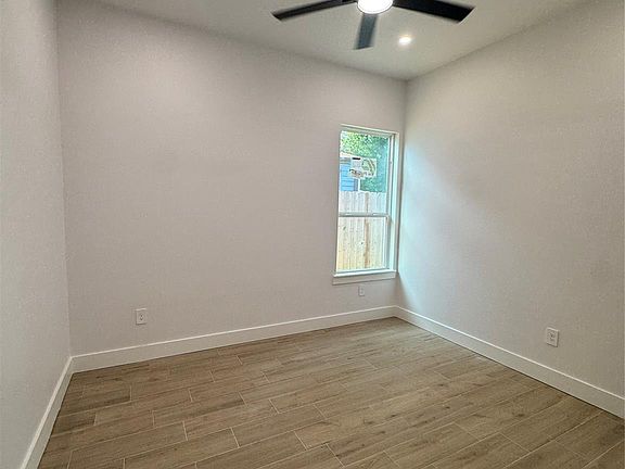 5th image of 516 Spooner St