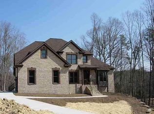 81 Meadowlands, Winston Salem, NC 27107