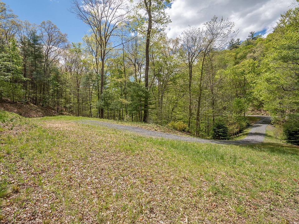 1st image of 530 Sugar Creek Holw