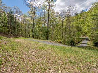 530 Sugar Creek Holw, White Sulphur Springs, WV 24986