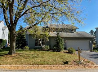 6085 Miller Ln, Lisle, IL