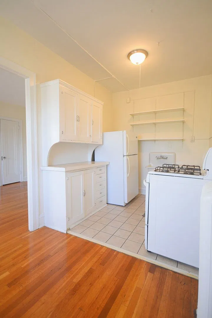 2310 Harriet Ave S — Photo 2