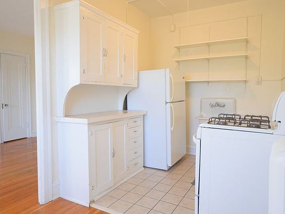 3rd image of 2310 Harriet Ave S #301