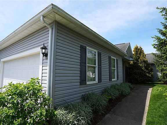 2nd image of 1166 Cobblestone Dr