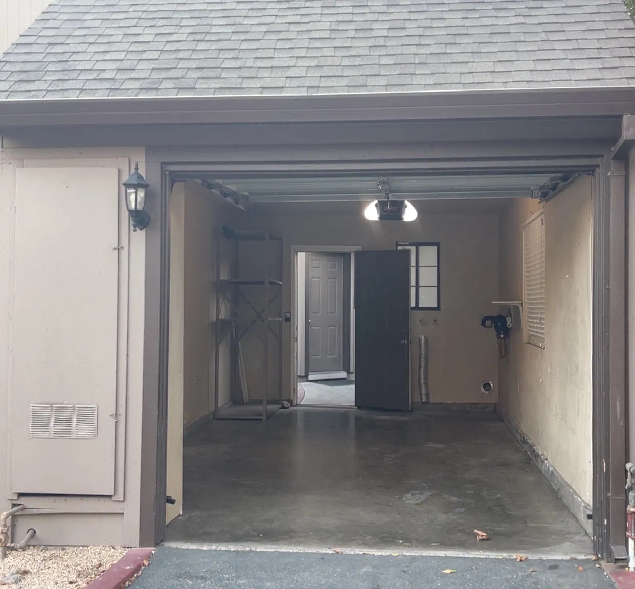 2 bed, 1.5 bath, 1041 sqft, $2,800 — Photo 2