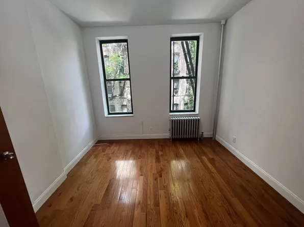35 Carmine Street image 1 of 13