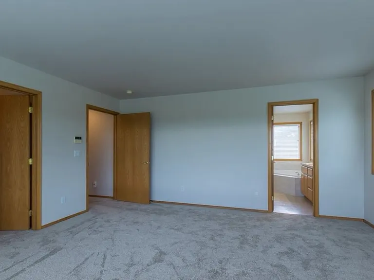 38th Street Ct E — Photo 19