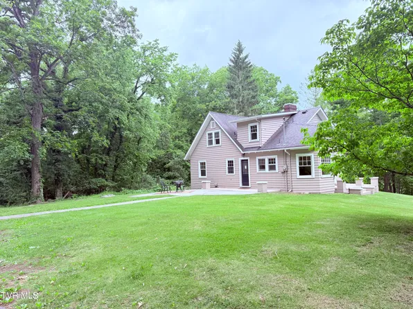128 Shadow Wood Ln, Elizabethton, TN 37643