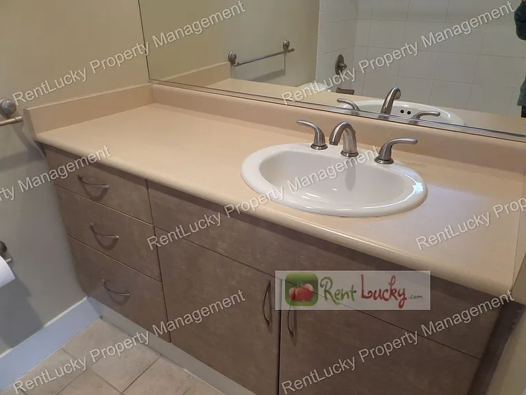 4031 Aurora Ave N #301 — Photo 18