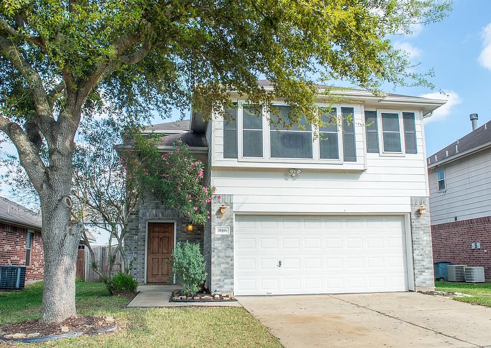 1st image of 10106 Country Knoll Dr