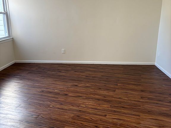 3rd image of 382 Broad St Floor 2