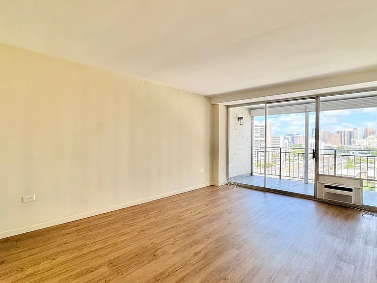 1415 Victoria St #1010 — Photo 2