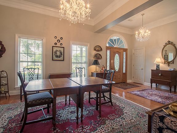 5th image of 11510 Stanton Cir