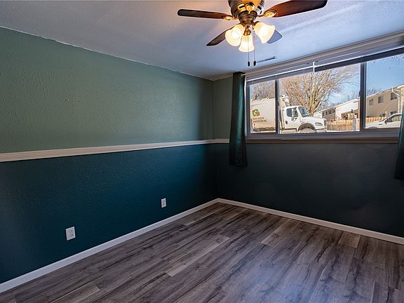 5th image of 728 Garnet Dr