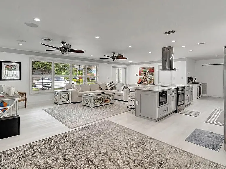 4450 NE 23rd Ave — Photo 11